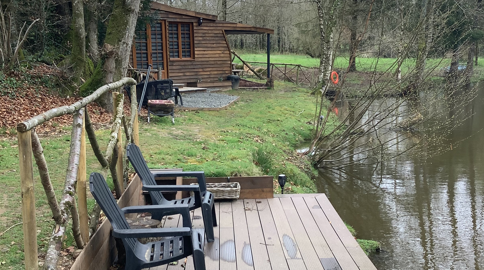 Hideaway Lake<strong><br>Carp Fishing in</strong><br /> Lower Normandy